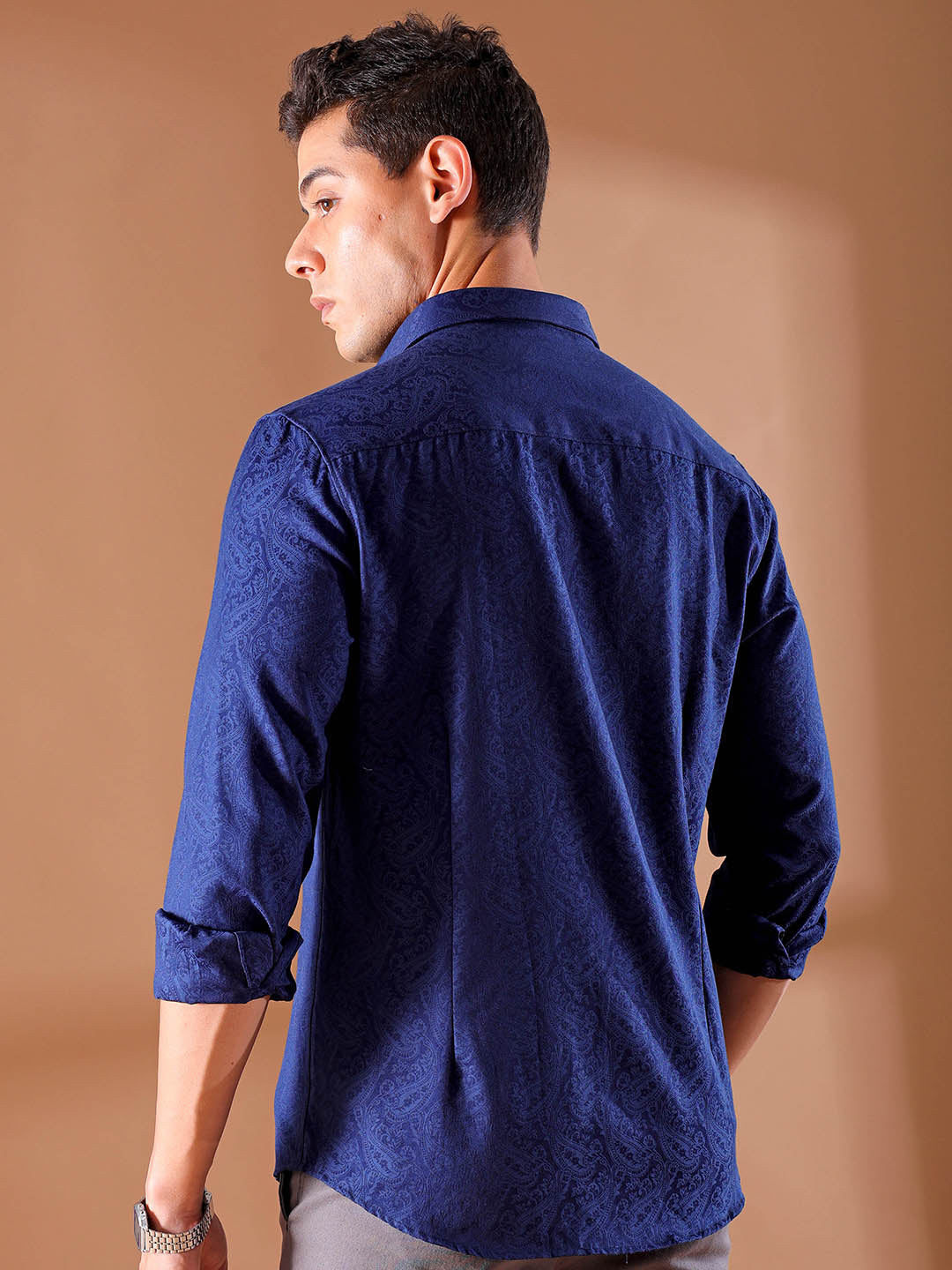 Shop Men's Navy Blue Slim Fit Solid Party Shirt Online.