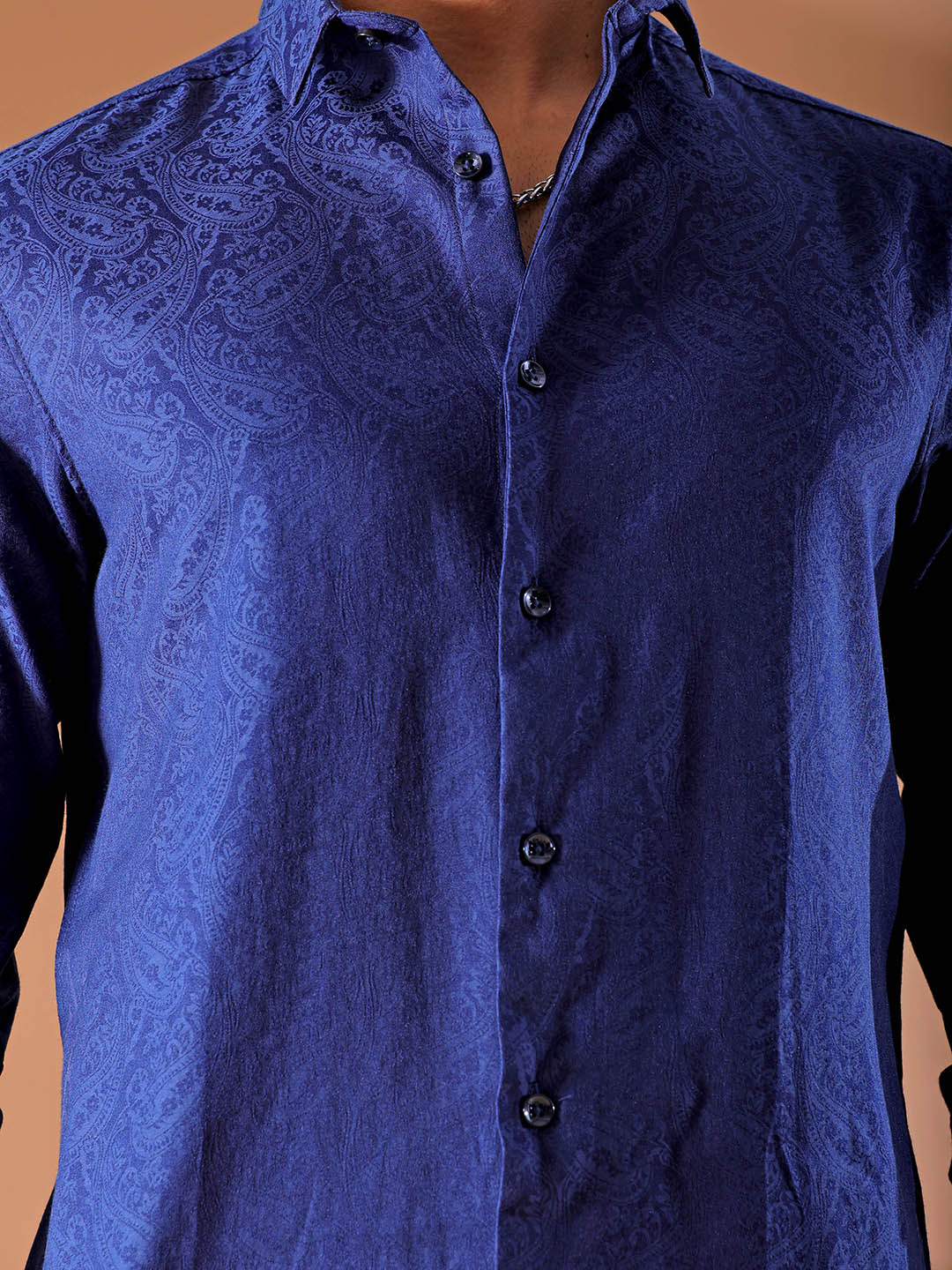 Shop Men's Navy Blue Slim Fit Solid Party Shirt Online.