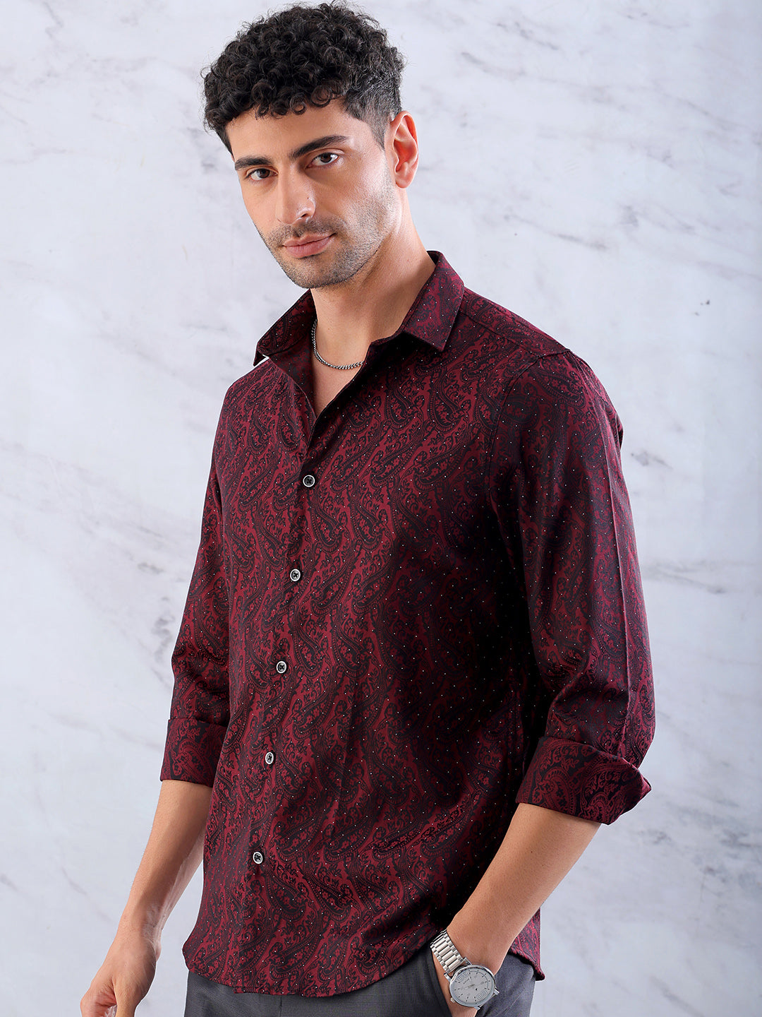 Shop Men's Printed Slim Fit Shirt Online.