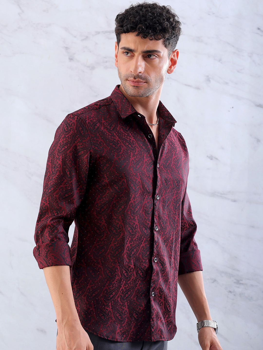 Shop Men's Printed Slim Fit Shirt Online.