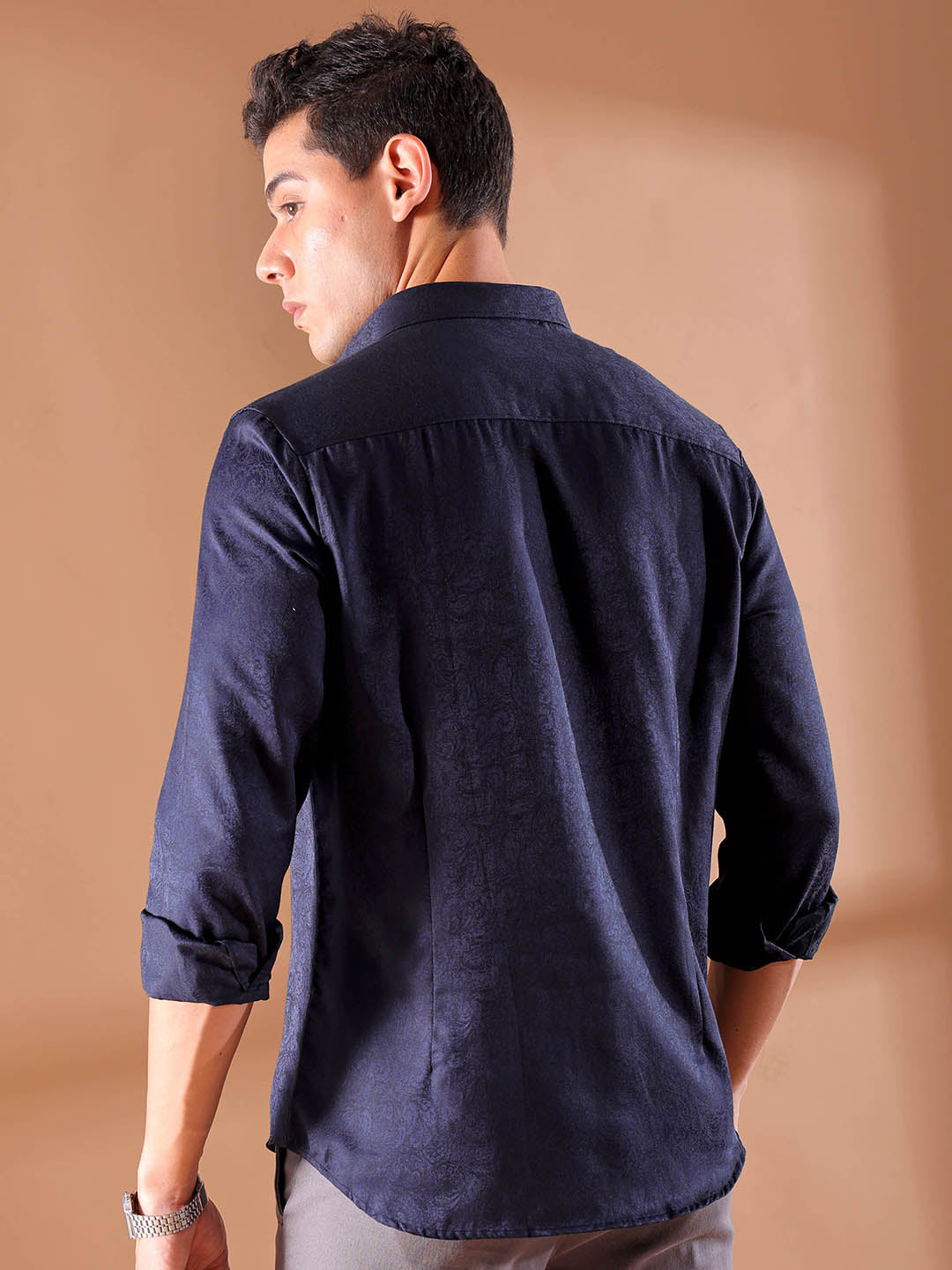 Shop Men's Black Slim Fit Solid Party Shirt Online.