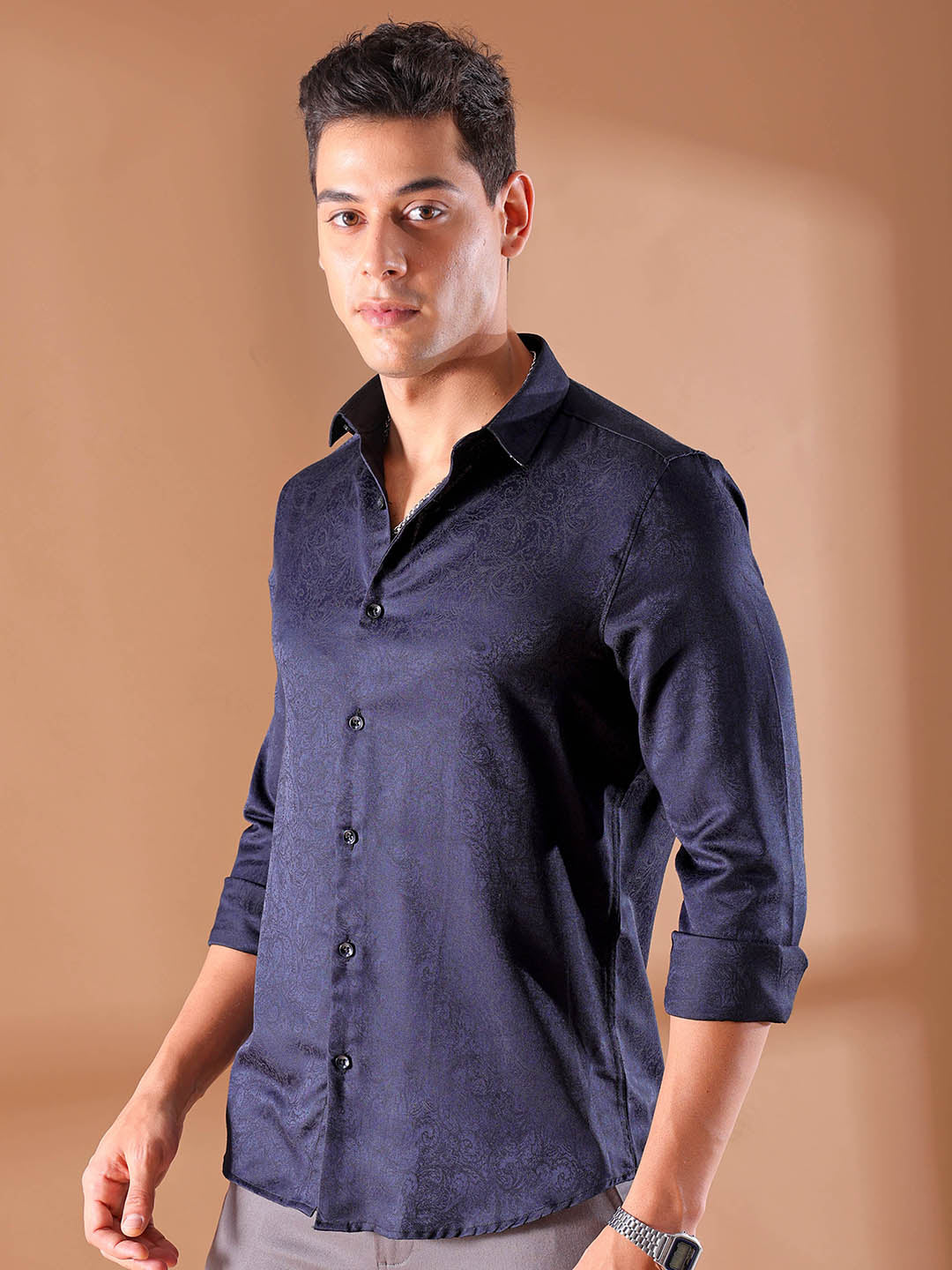 Shop Men's Black Slim Fit Solid Party Shirt Online.