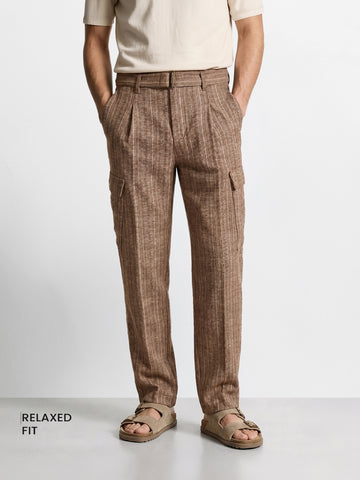 Men's Brown Relaxed Fit Solid Casual Cargo