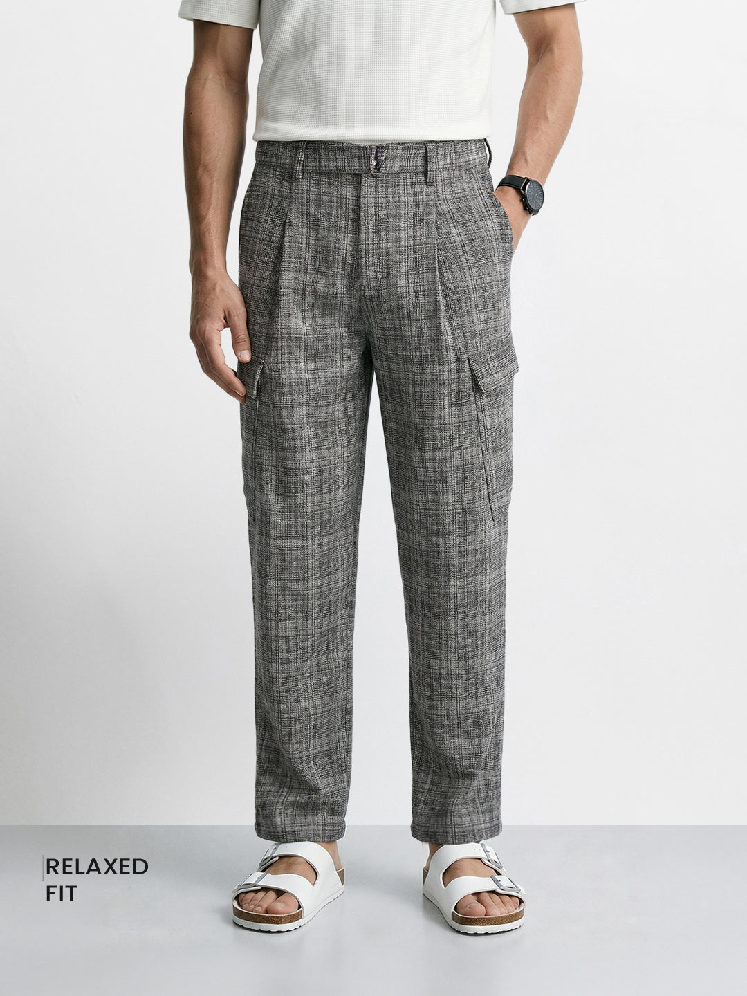Men's Grey Relaxed Fit Solid Casual Cargo