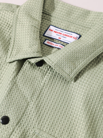 Men's Green Regular Fit Textured Casual Shirt