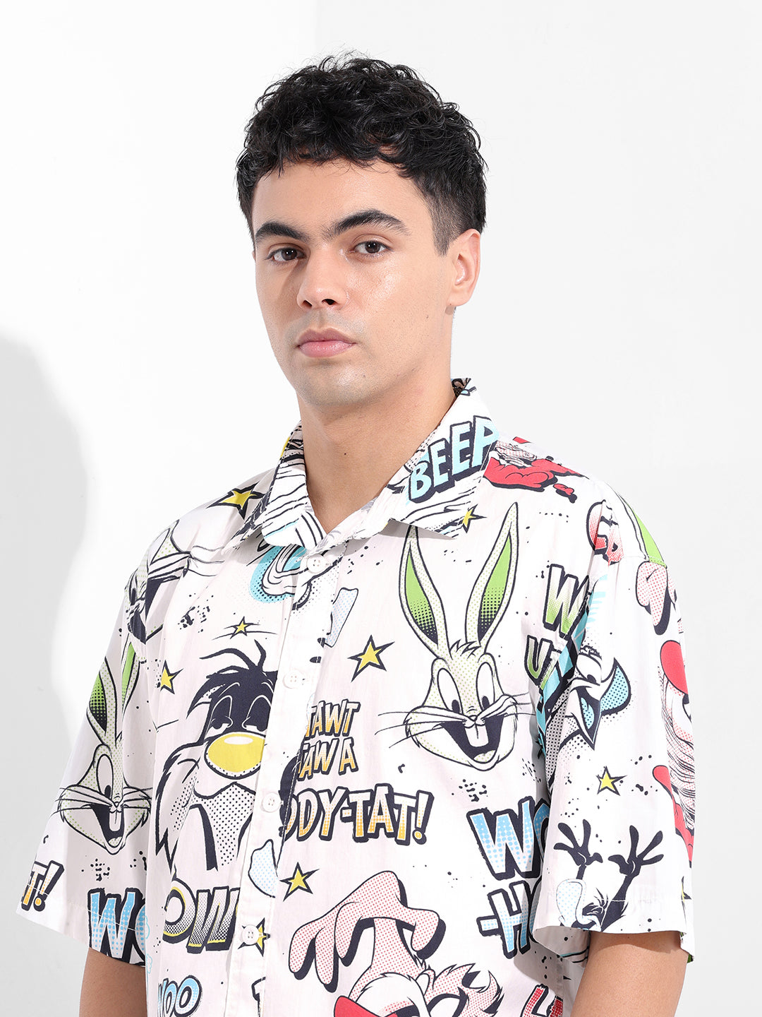Men's White Boxy Fit Character Looney Tunes Shirt