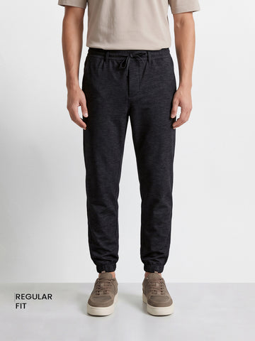 Men's Black Regular Fit Solid Casual Jeans