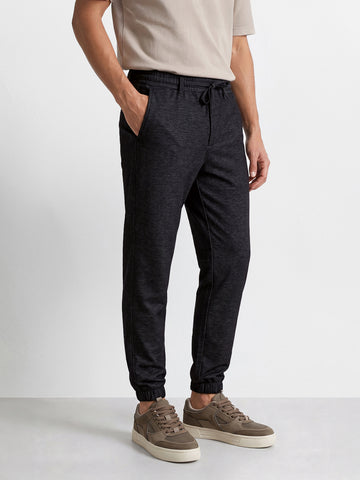 Men's Black Regular Fit Solid Casual Jeans