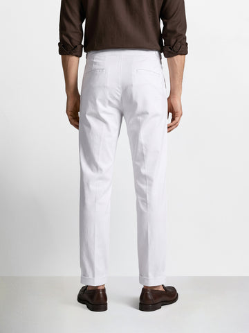 Men's White Slim Fit Solid Casual Trousers