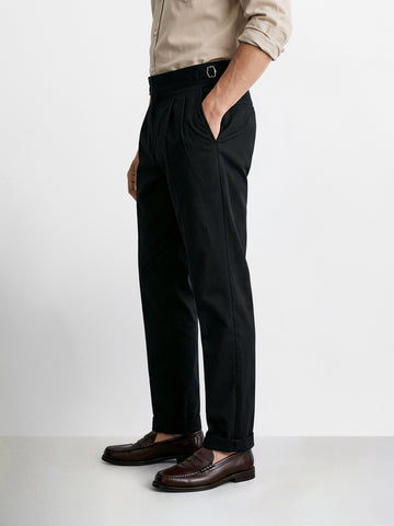 Men's Black Slim Fit Solid Casual Trousers