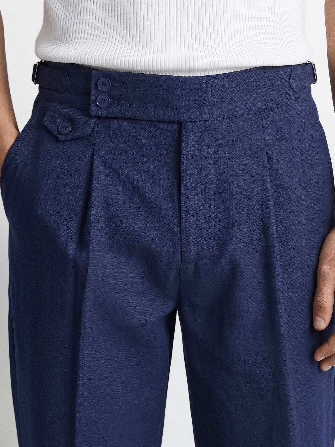 Men's Navy Blue Slim Fit Solid Resort Wear Trousers