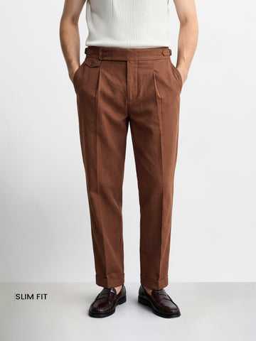 Men's Brown Slim Fit Solid Resort Wear Trousers
