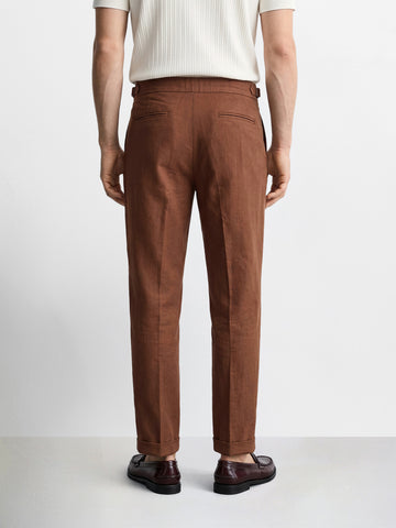 Men's Brown Slim Fit Solid Resort Wear Trousers