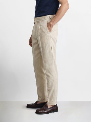 Men's White Slim Fit Solid Resort Wear Trousers