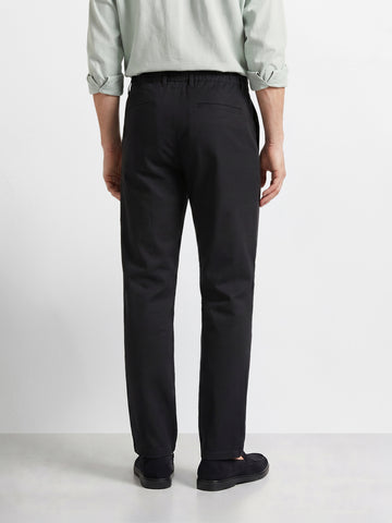 Men's Black Regular Fit Solid Resort Wear Joggers