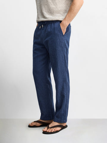 Men's Navy Regular Fit Solid Resort Wear Joggers
