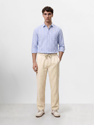 Men's Beige Relaxed Fit Solid Resort Wear Trousers