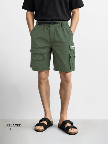 Men's Green Relaxed Fit Solid Utility Cargo Shorts