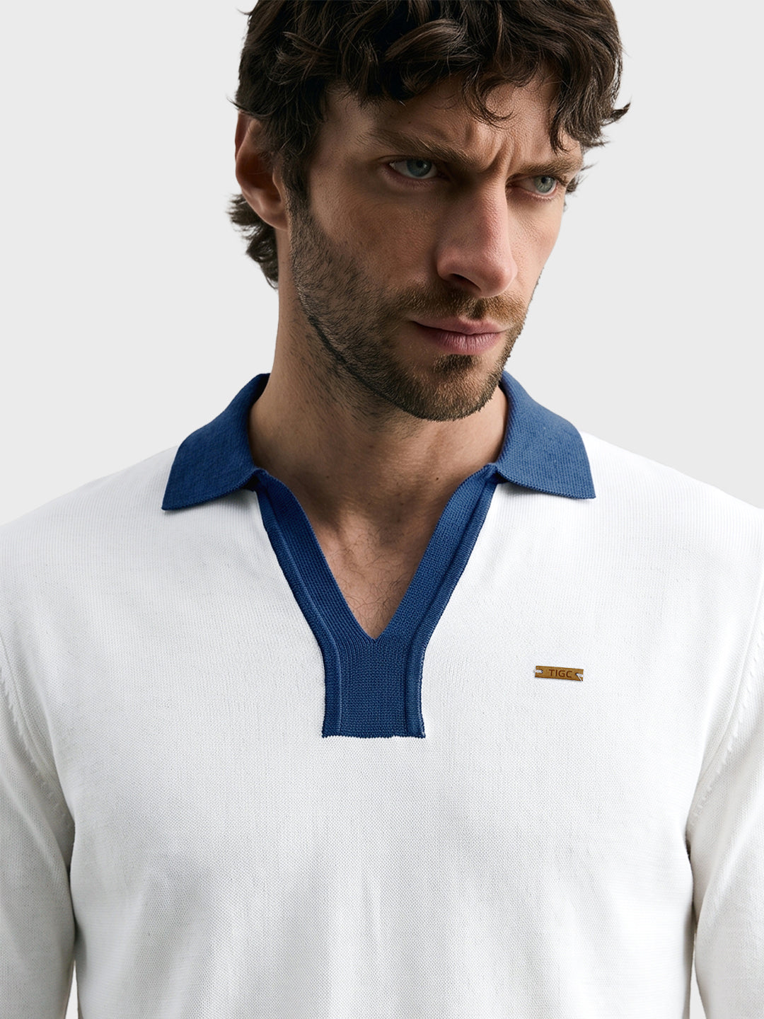 Men's Off White Slim Fit Solid Casual Sweater
