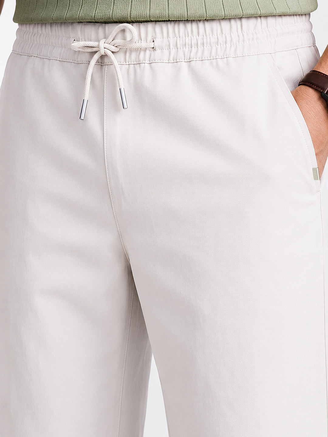 Men's Off White Relaxed Fit Solid Casual Joggers