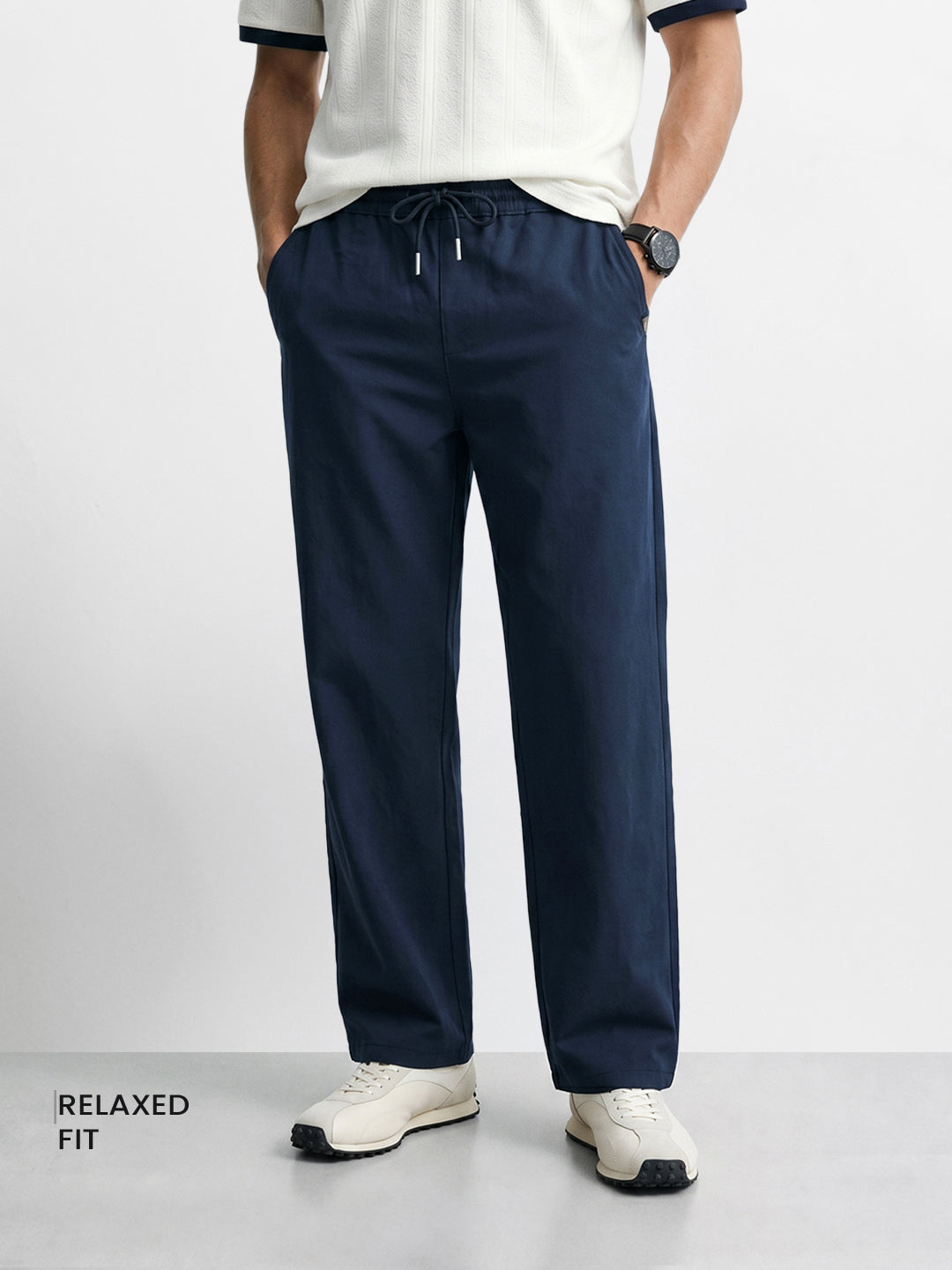 Men's Navy Relaxed Fit Solid Casual Jogger