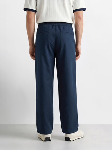 Men's Navy Relaxed Fit Solid Casual Jogger