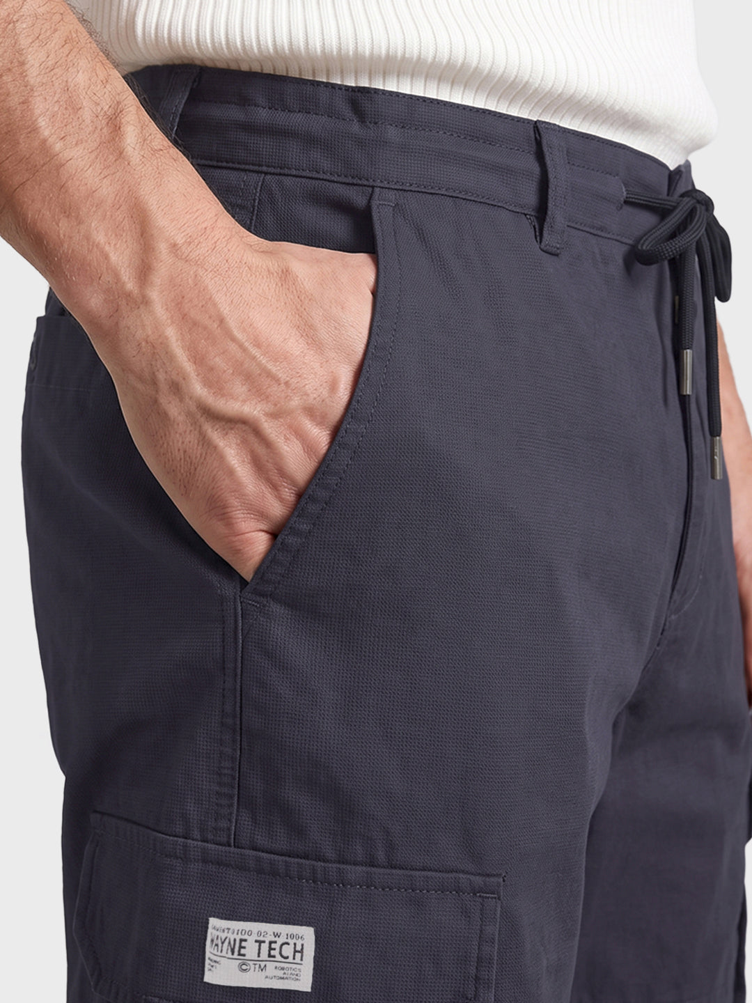 Men's Black Relaxed Fit Solid Utility Cargos