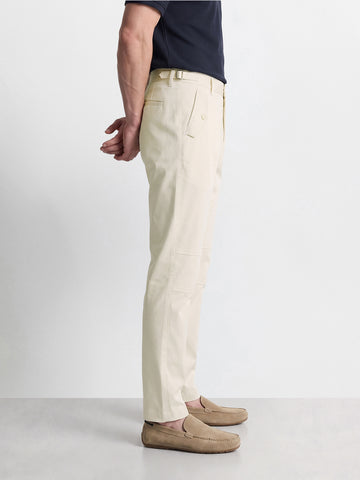 Men's Off White Relaxed Fit Solid Casual Trousers