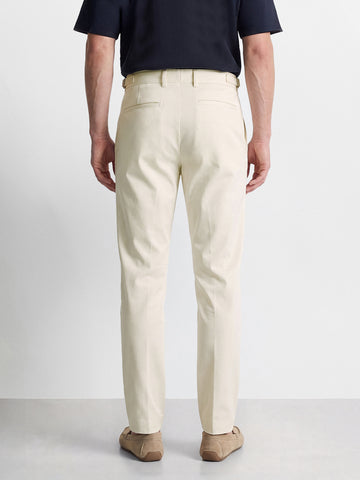 Men's Off White Relaxed Fit Solid Casual Trousers