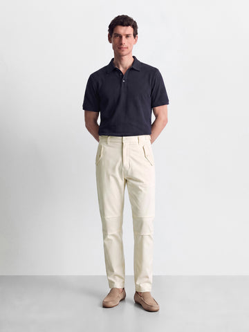 Men's Off White Relaxed Fit Solid Casual Trousers