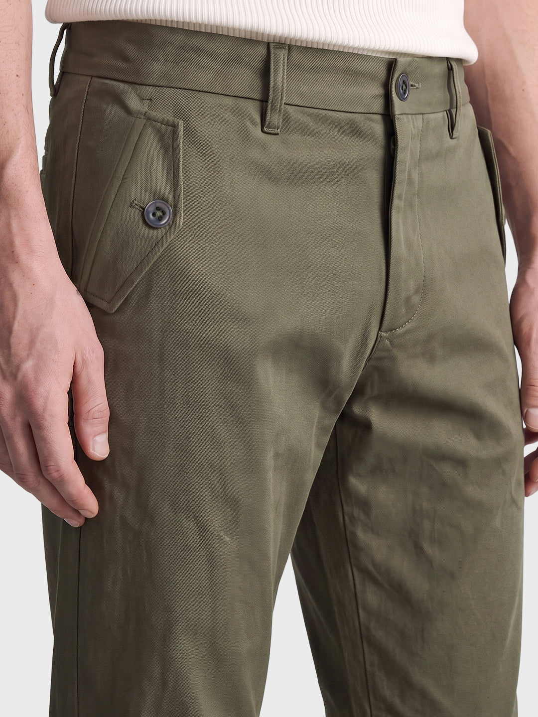 Men's Olive Relaxed Fit Solid Casual Trousers