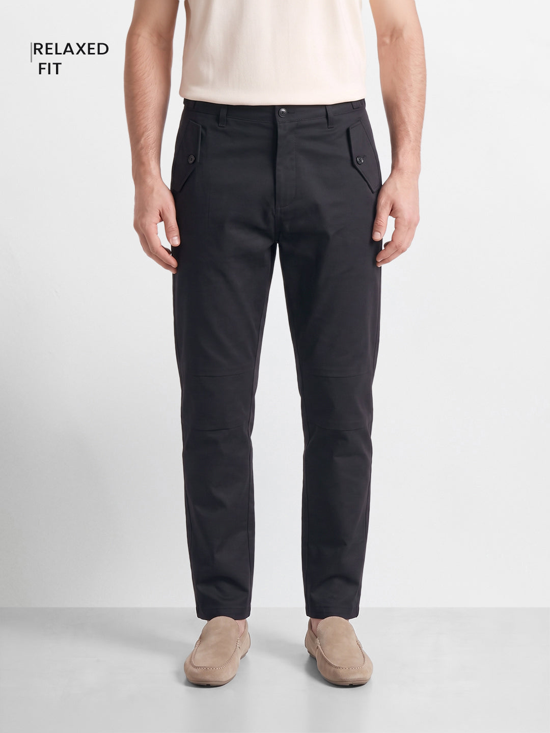 Men's Black Relaxed Fit Solid Casual Trousers