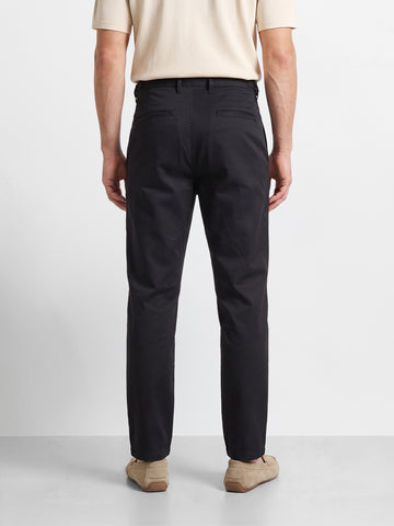 Men's Black Relaxed Fit Solid Casual Trousers