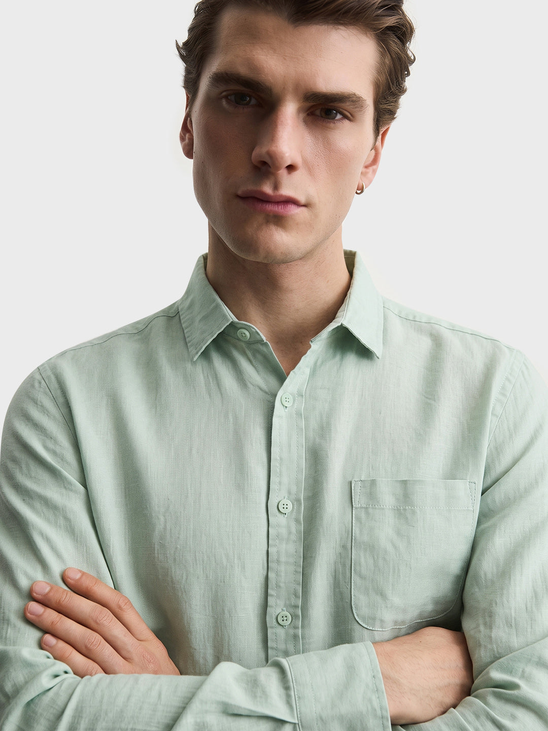 Men's Green Slim Fit Solid Casual Shirt