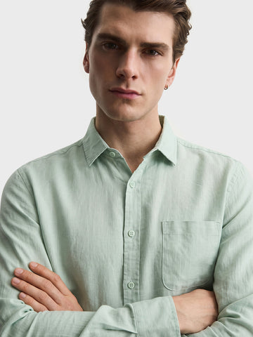 Men's Green Slim Fit Solid Casual Shirt