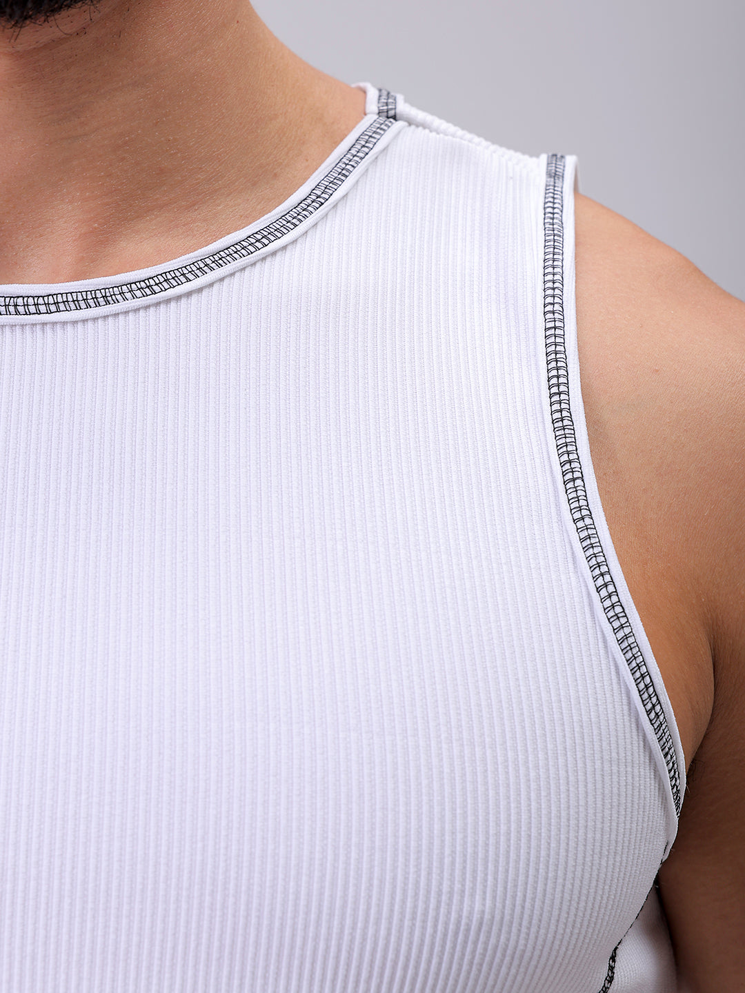 Men's White Slim Fit Textured Round Neck T-shirt
