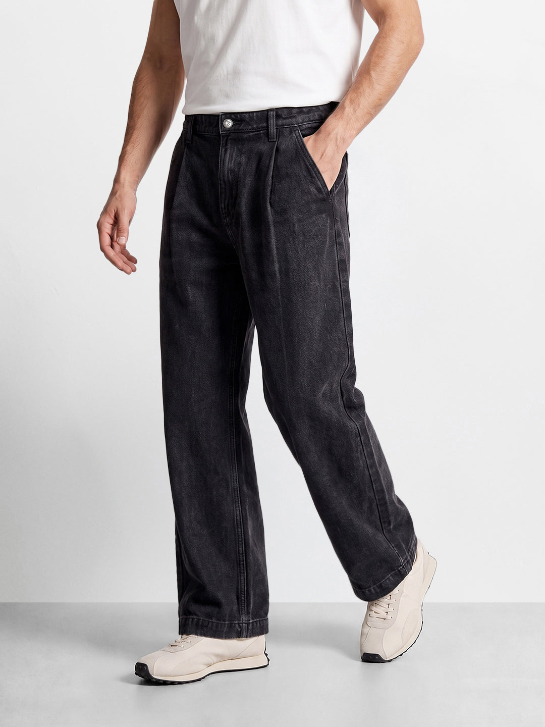 Men's Black Barrel Loose Fit Solid Casual Jeans