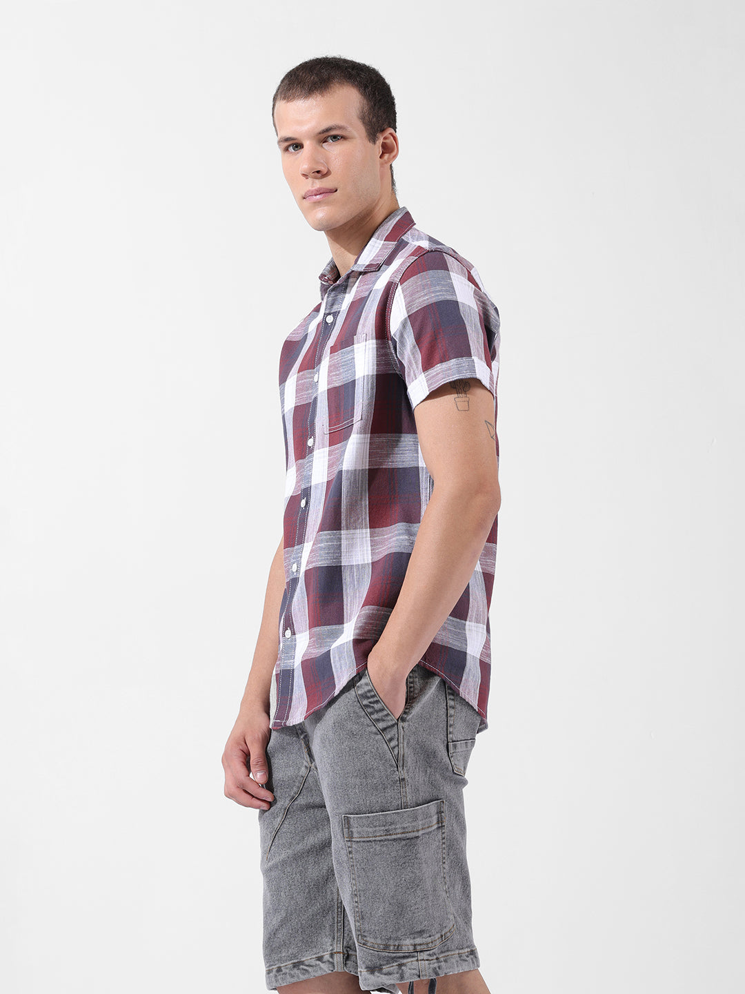 Men's Maroon Slim Fit Checked Casual Shirt