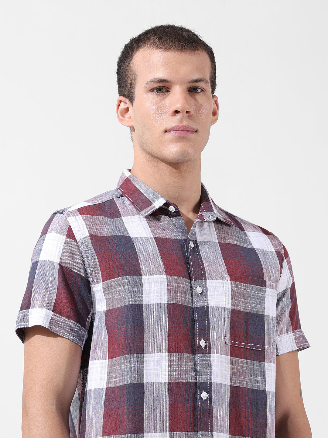 Men's Maroon Slim Fit Checked Casual Shirt