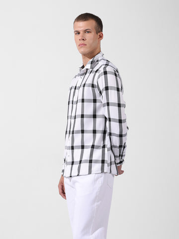 Men's White Regular Fit Checked Casual Shirt