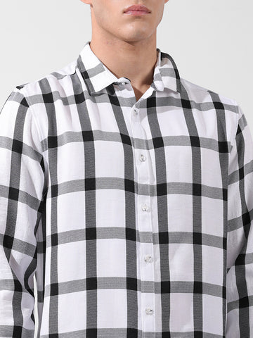 Men's White Regular Fit Checked Casual Shirt