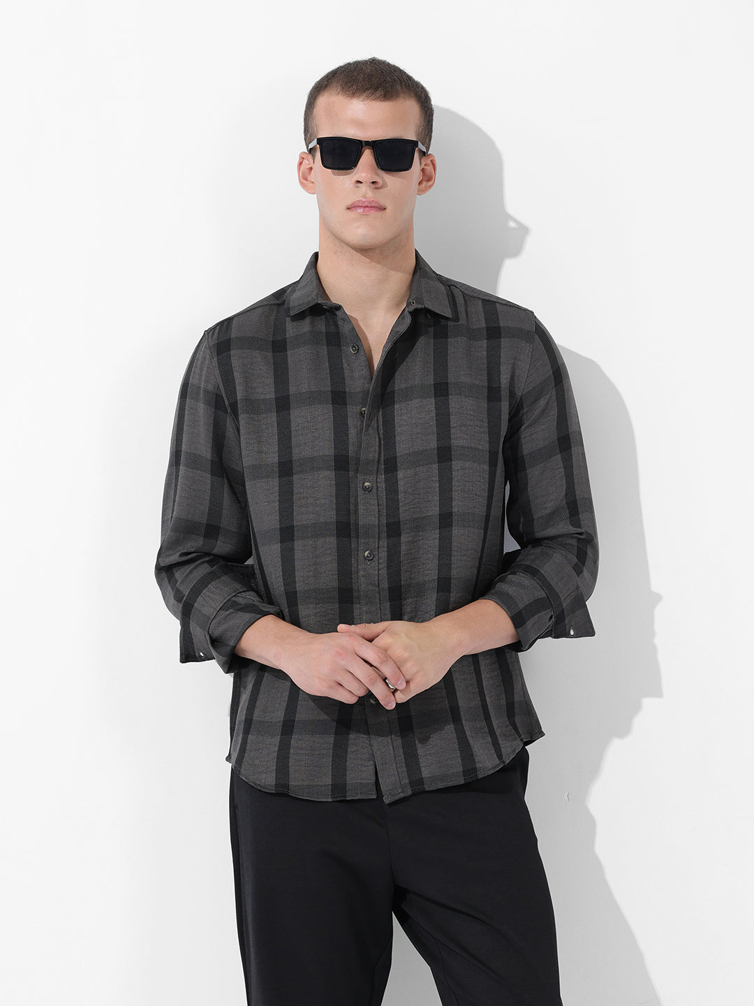 Men's Grey Regular Fit Checked Casual Shirt
