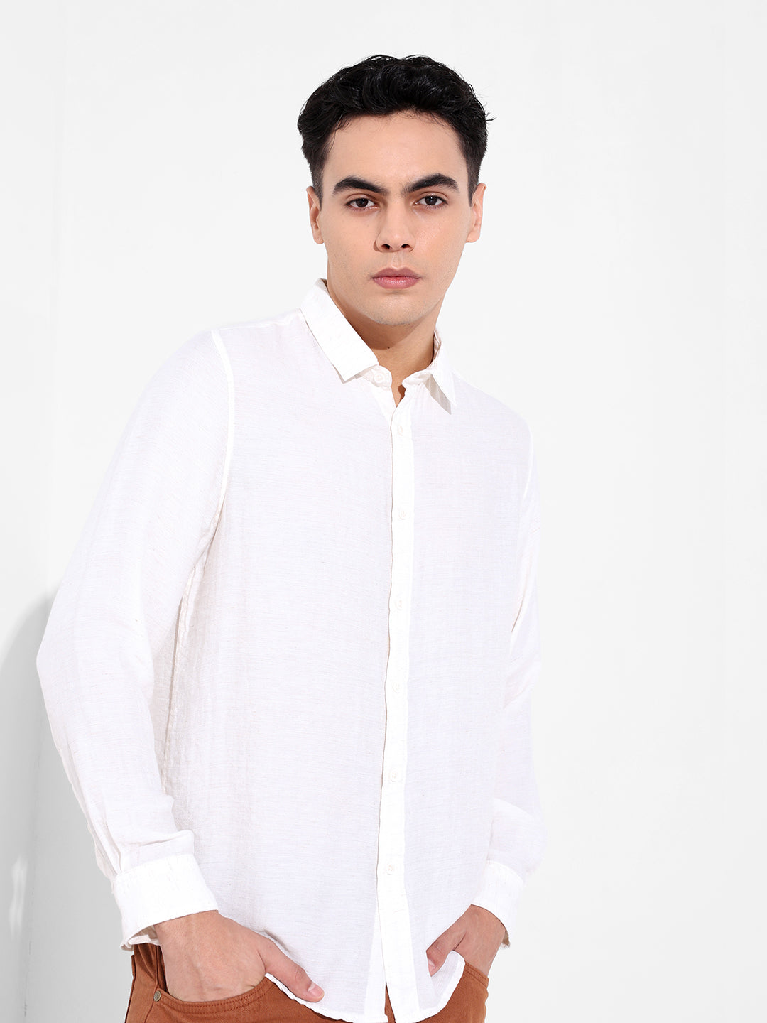 Men's White Regular Fit Casual Solid Shirt