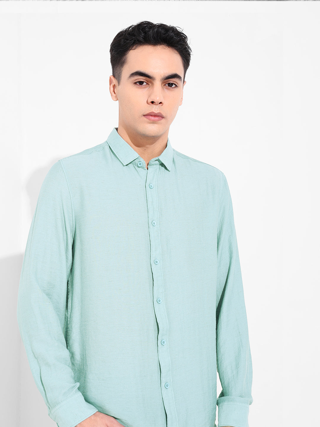 Men's Green Regular Fit Casual Solid Shirt
