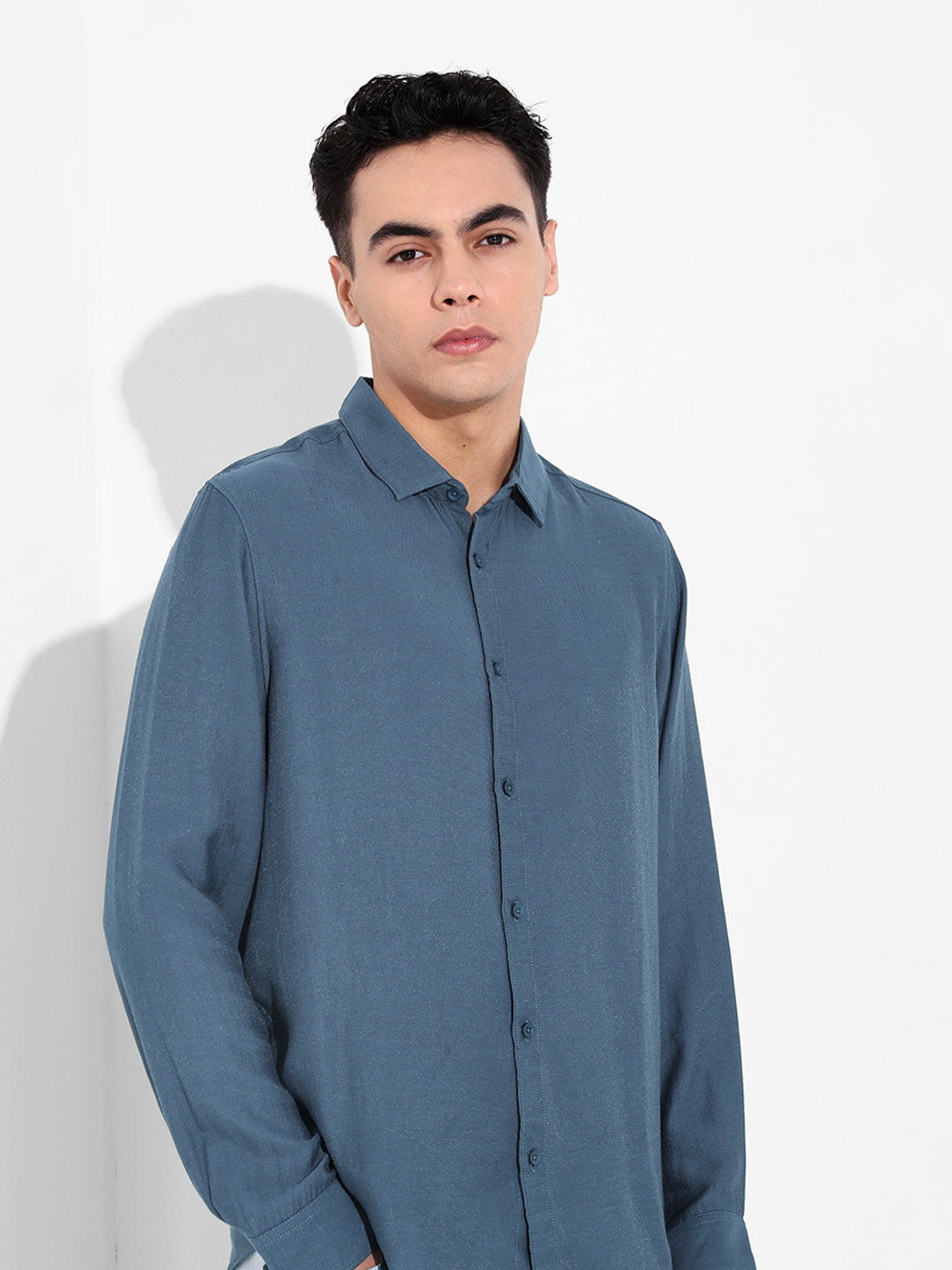Men's Navy Blue Regular Fit Casual Solid Shirt