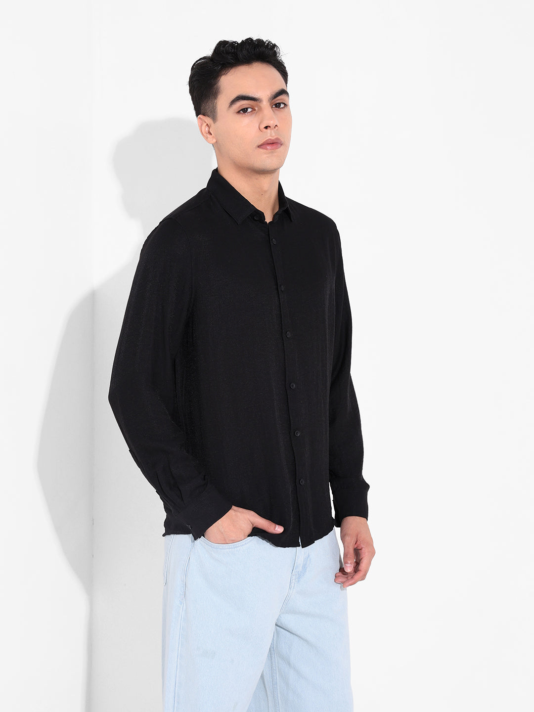 Men's Black Regular Fit Casual Solid Shirt