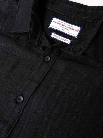 Men's Black Regular Fit Casual Solid Shirt