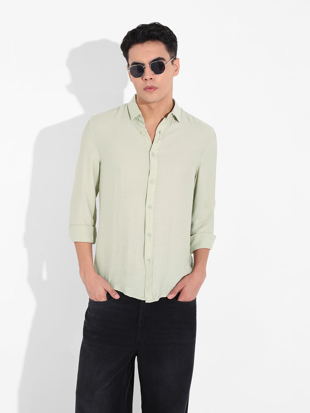 Men's Green Regular Fit Casual Solid Shirt