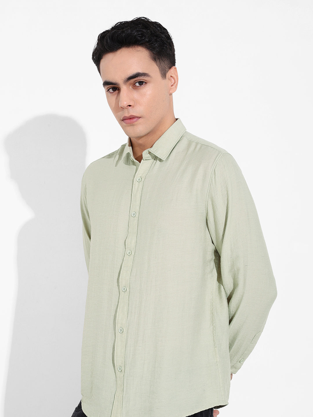 Men's Green Regular Fit Casual Solid Shirt