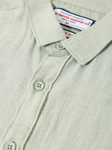 Men's Green Regular Fit Casual Solid Shirt